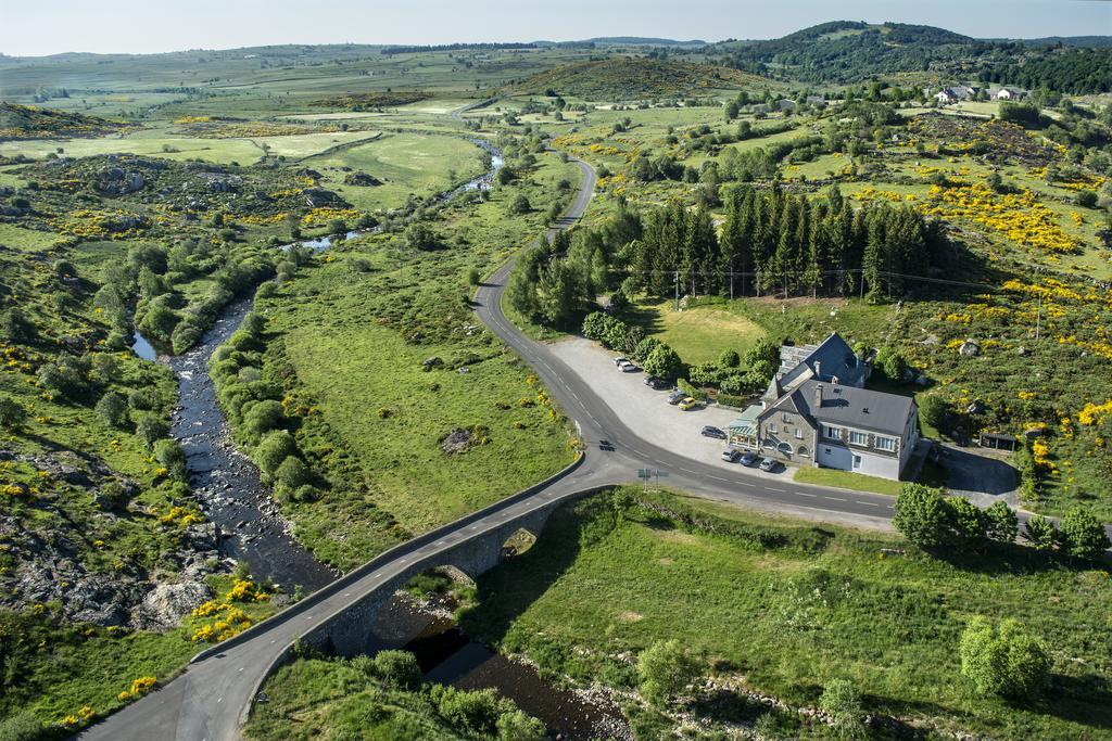 Le Relais De L'Aubrac Otel Nasbinals Dış mekan fotoğraf