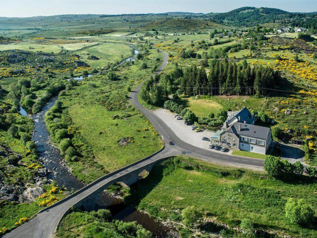 Le Relais De L'Aubrac Otel Nasbinals Dış mekan fotoğraf